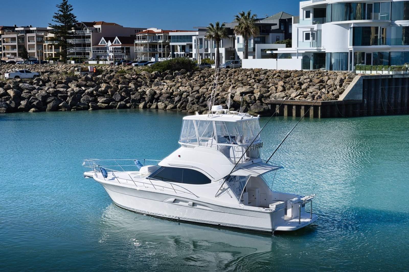 Riviera 38 Flybridge