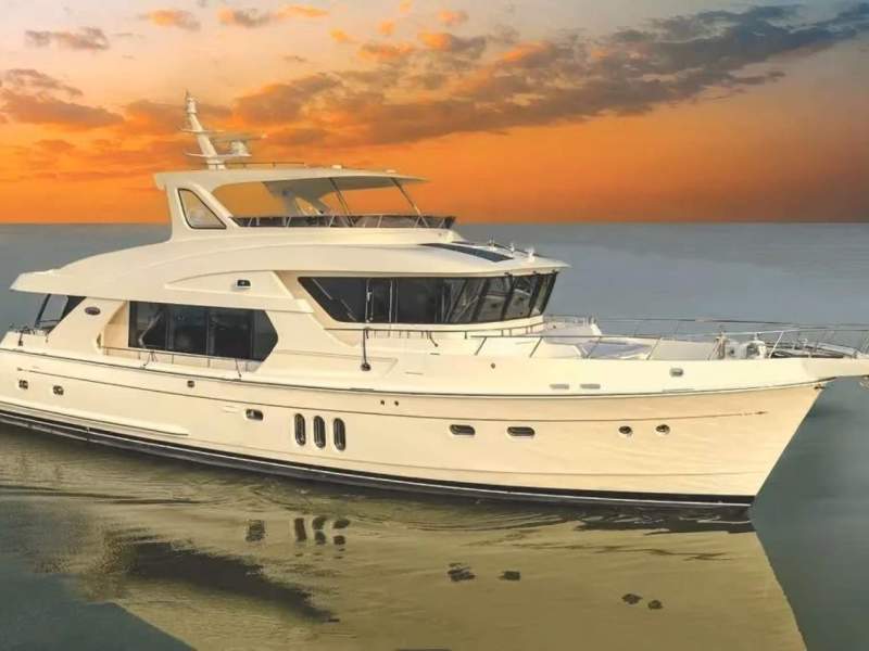 Selene 64 Ocean Explorer