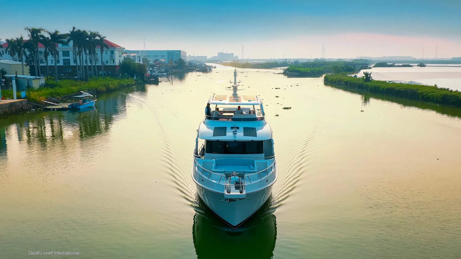 Selene 64 Ocean Explorer