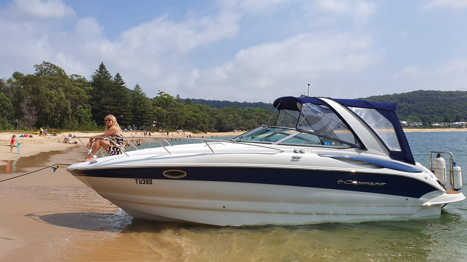 Crownline 280 CR Westerbeeke generator, air conditioning