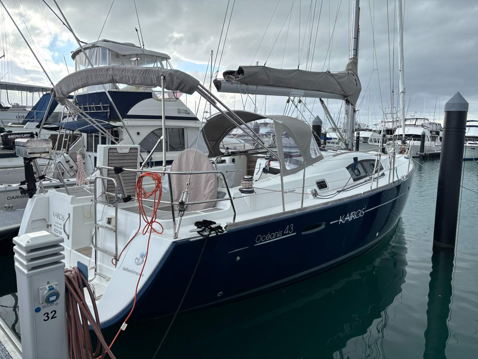 Beneteau Oceanis 43