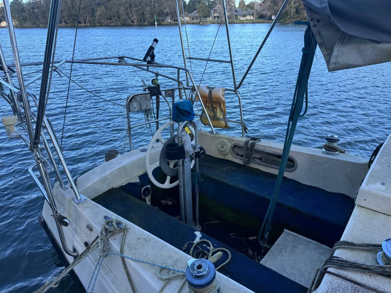 Roberts 25 AIS equipped