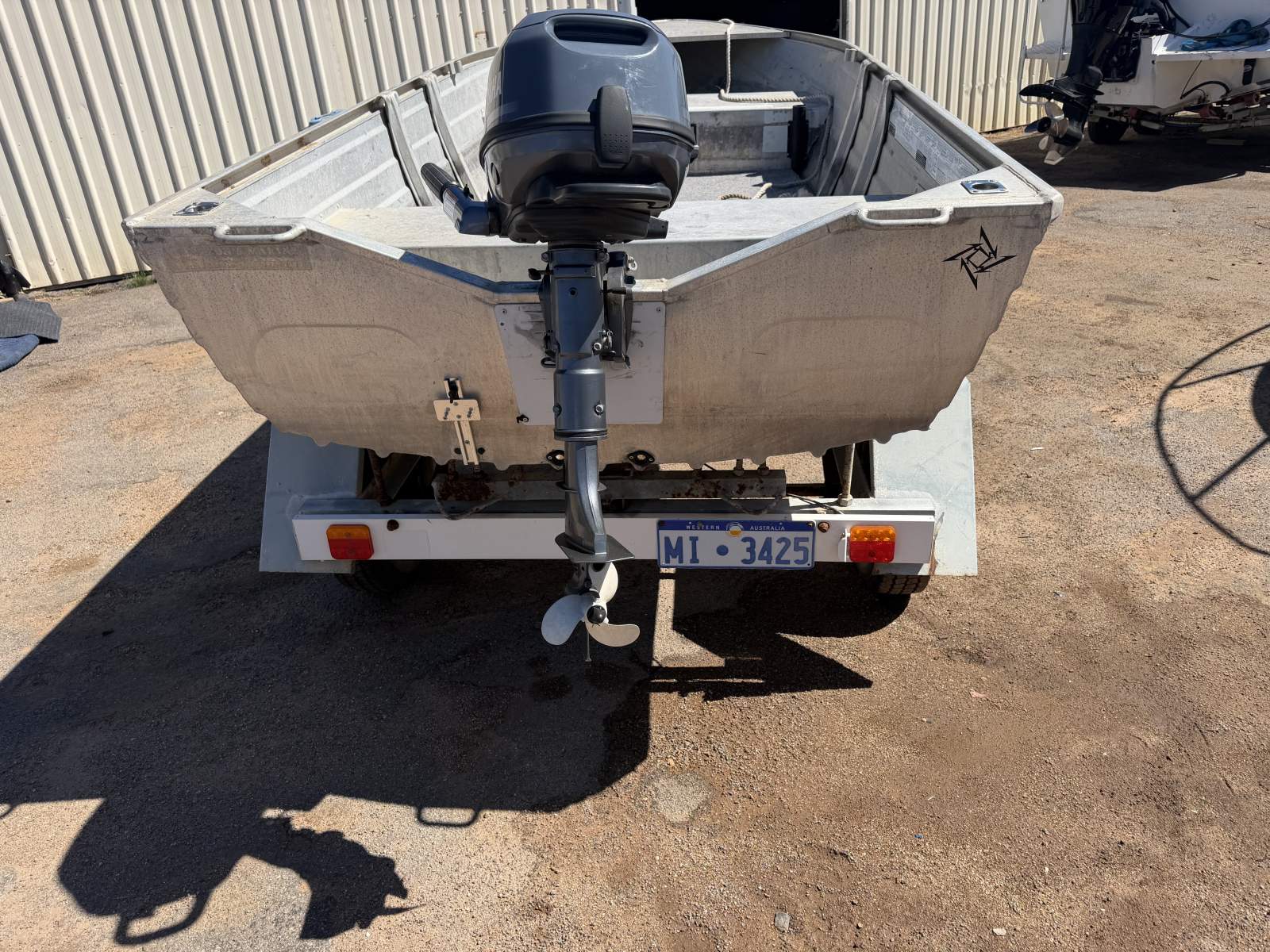 Quintrex 370 Dart