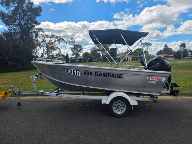Stacer 429 Rampage alloy trailer & 40hp Mercury four stroke 22 hours