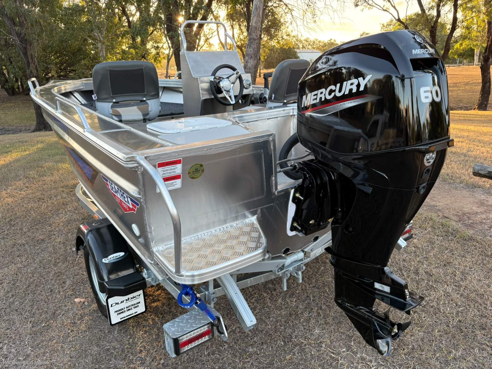 Sea-Trex 442 Fisherman Side Console BOAT PACKAGE IN STOCK NOW AT ROCKHAMPTON MARINE!!