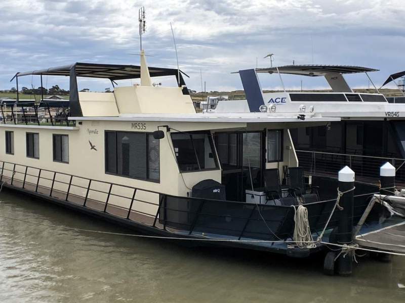 "Nooralie". Dual Decked, 3Bed, 1Bath, Houseboat.
