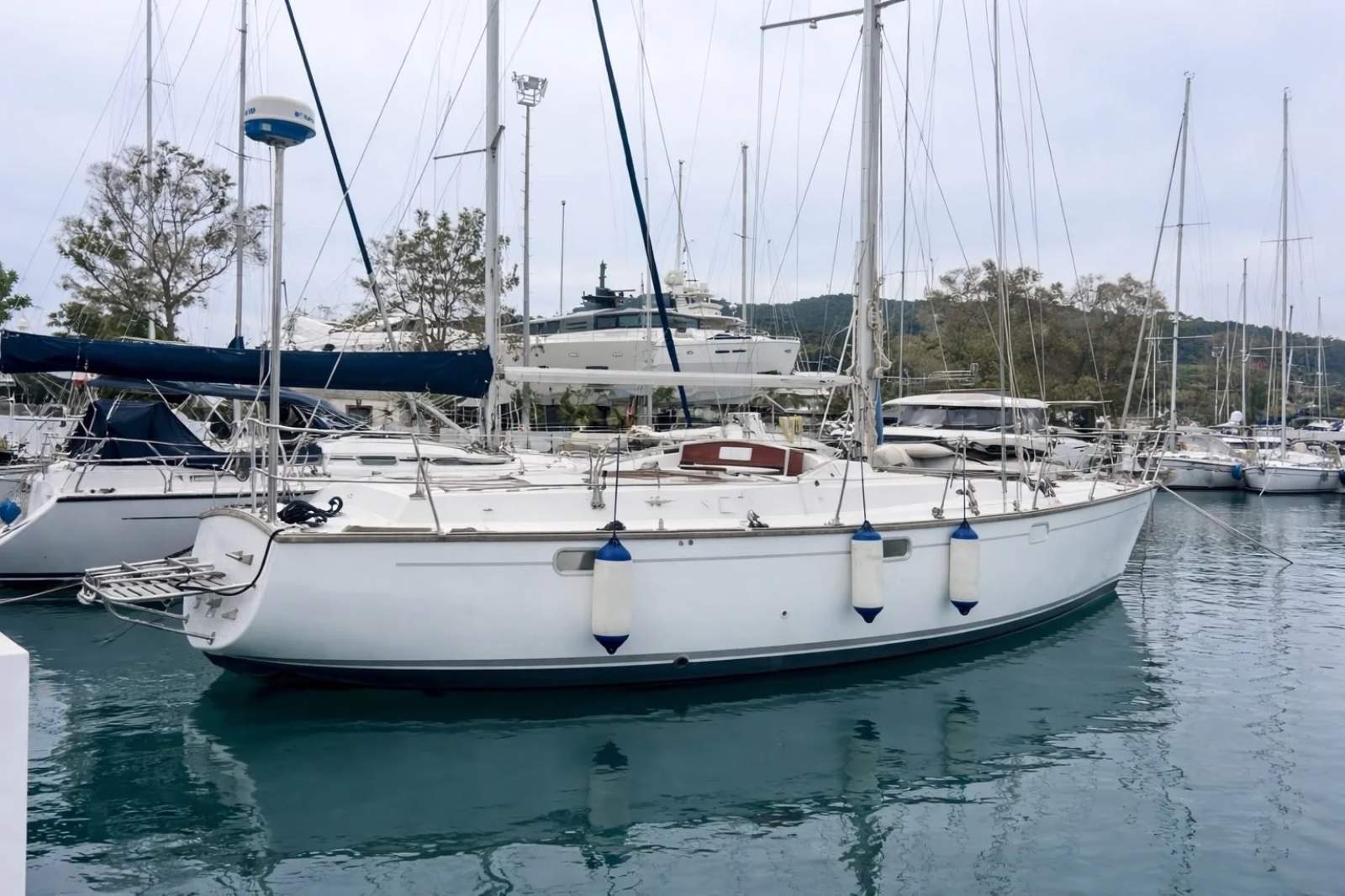 Phantom 38