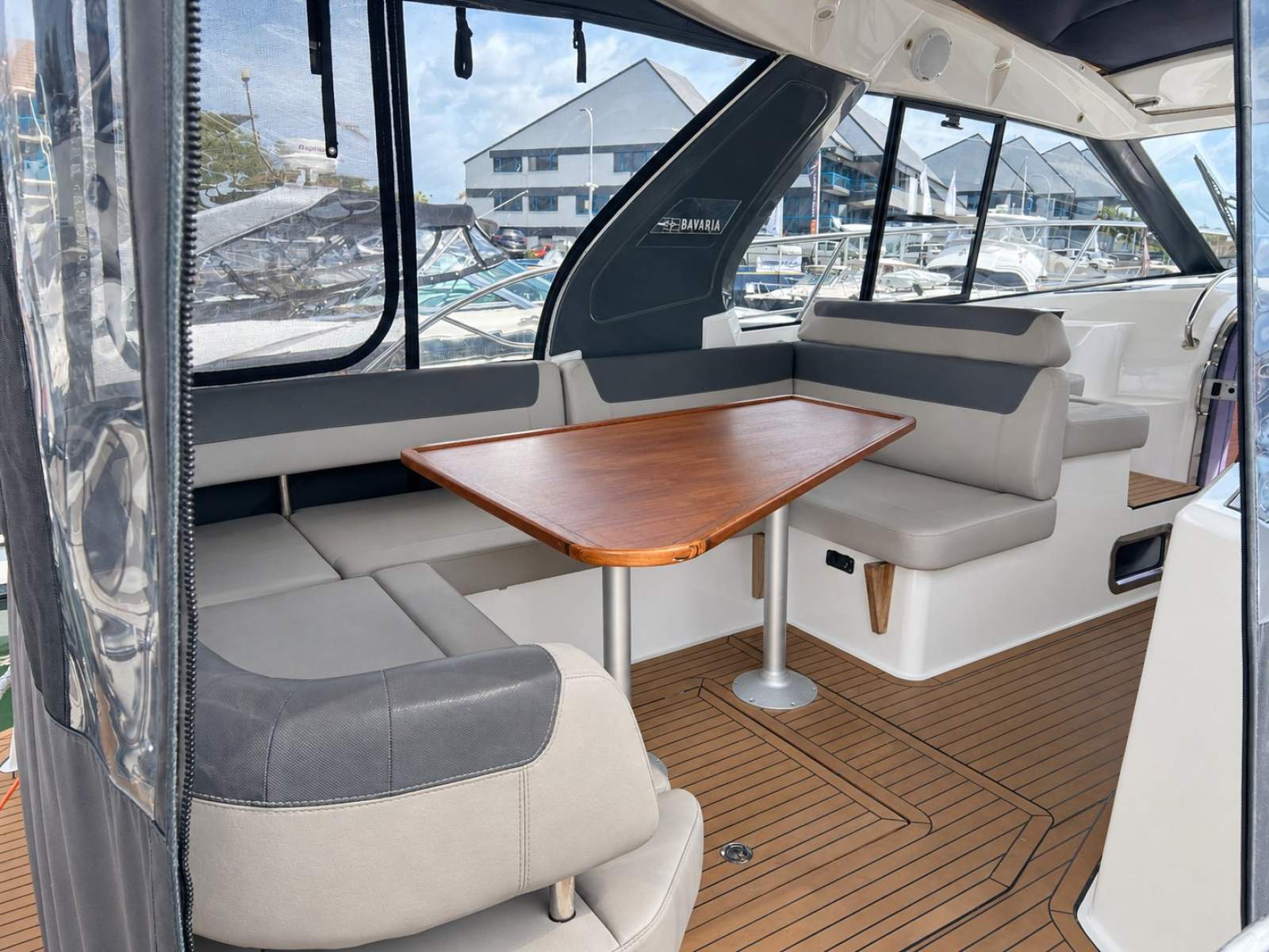 Bavaria S33 HT