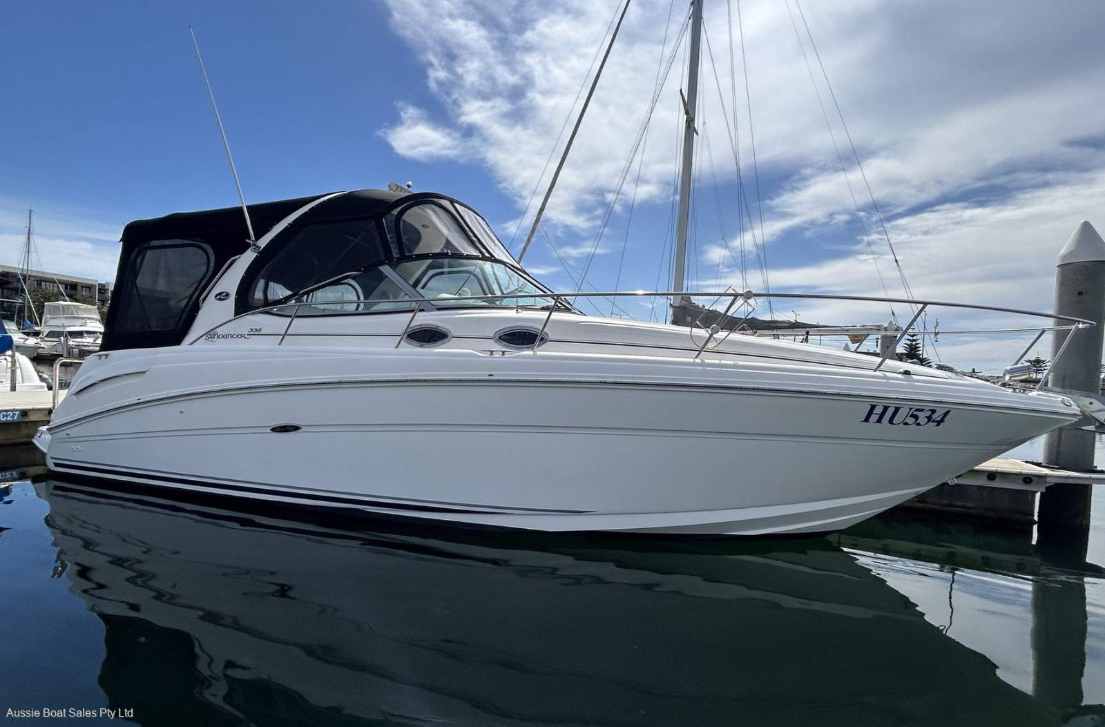 Sea Ray 335 Sundancer Sports Cruiser