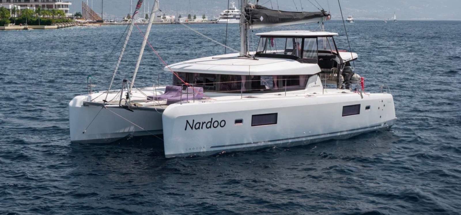 Lagoon 42