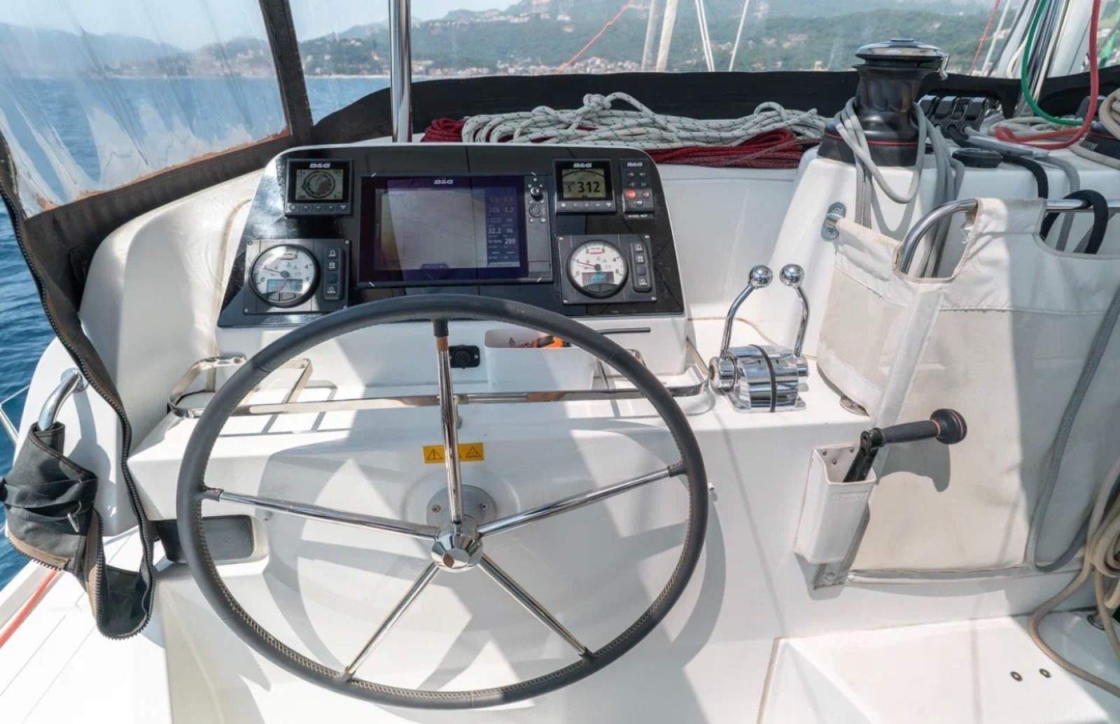 Lagoon 42