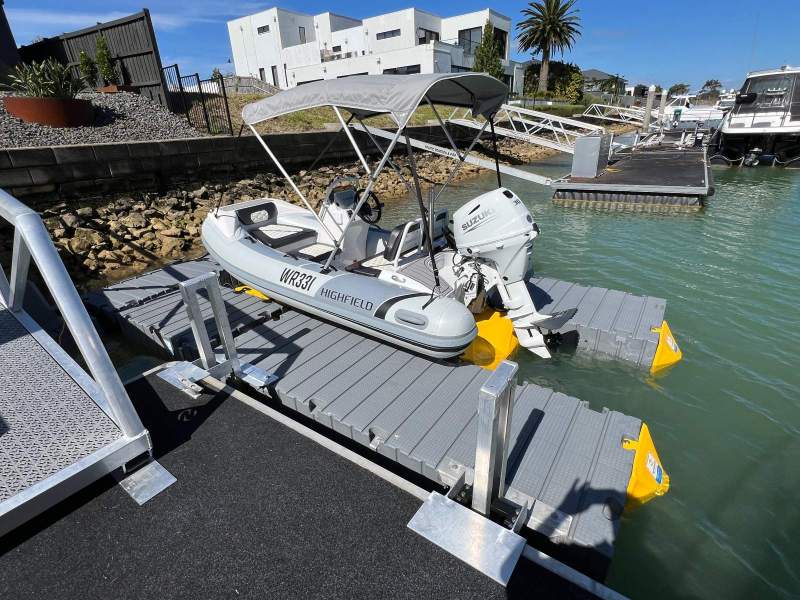 Superior D10 Boat Lift