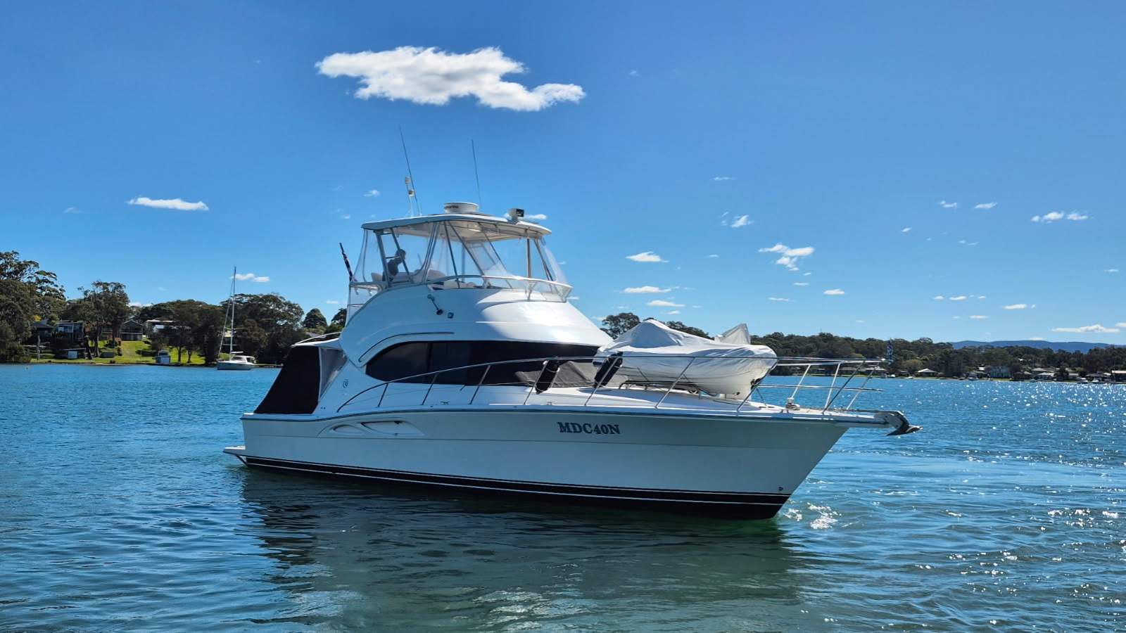 Riviera 40 Flybridge