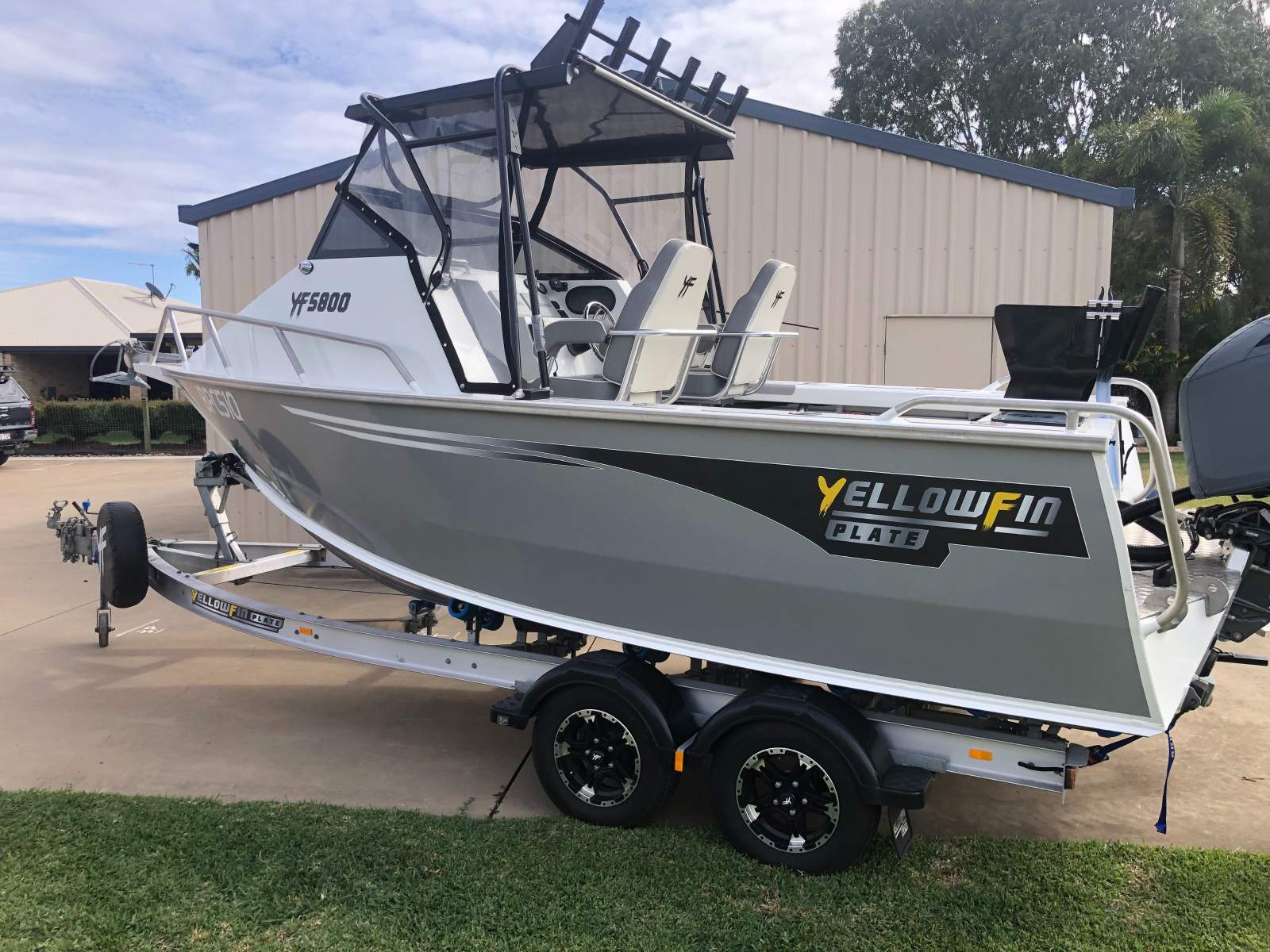 Yellowfin Plate 5800 Folding Hard Top