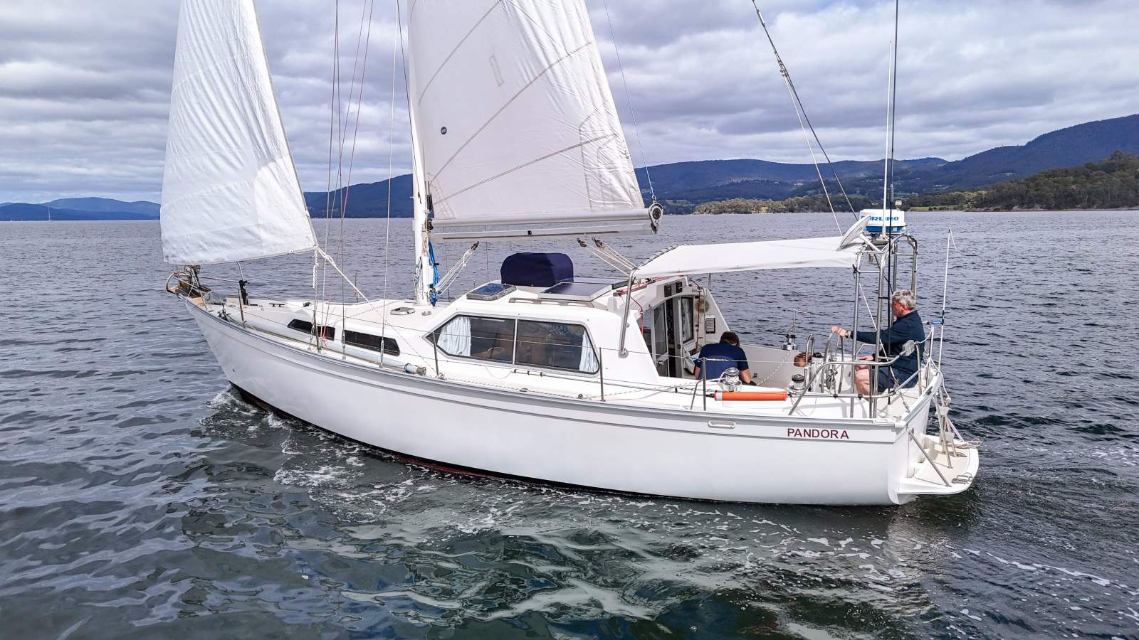 Zeston 36 PERFECT PILTOHOUSE CRUISER! HUGE UPGRADES!