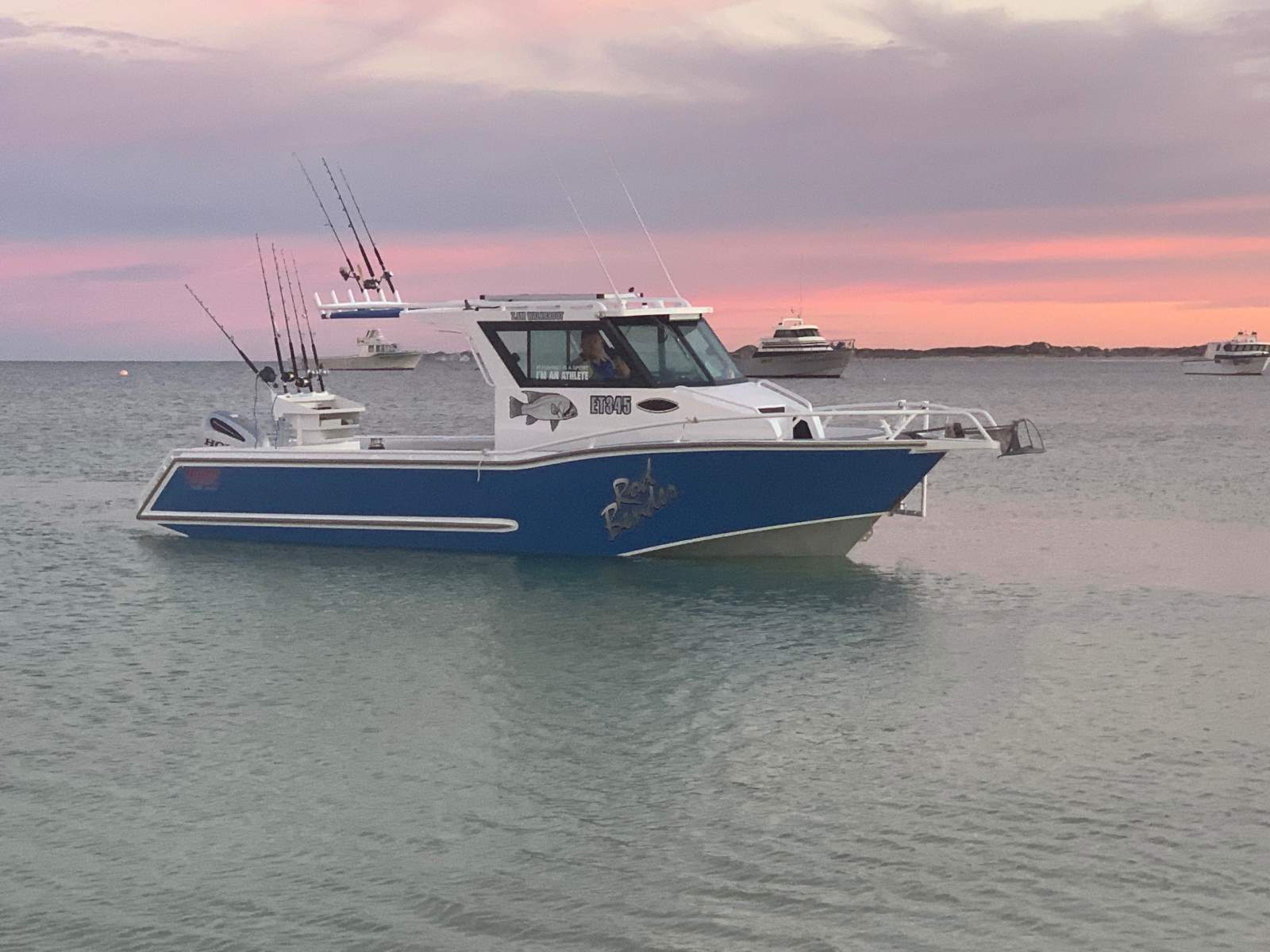 Redline 7.6m Walkaround Island Cab