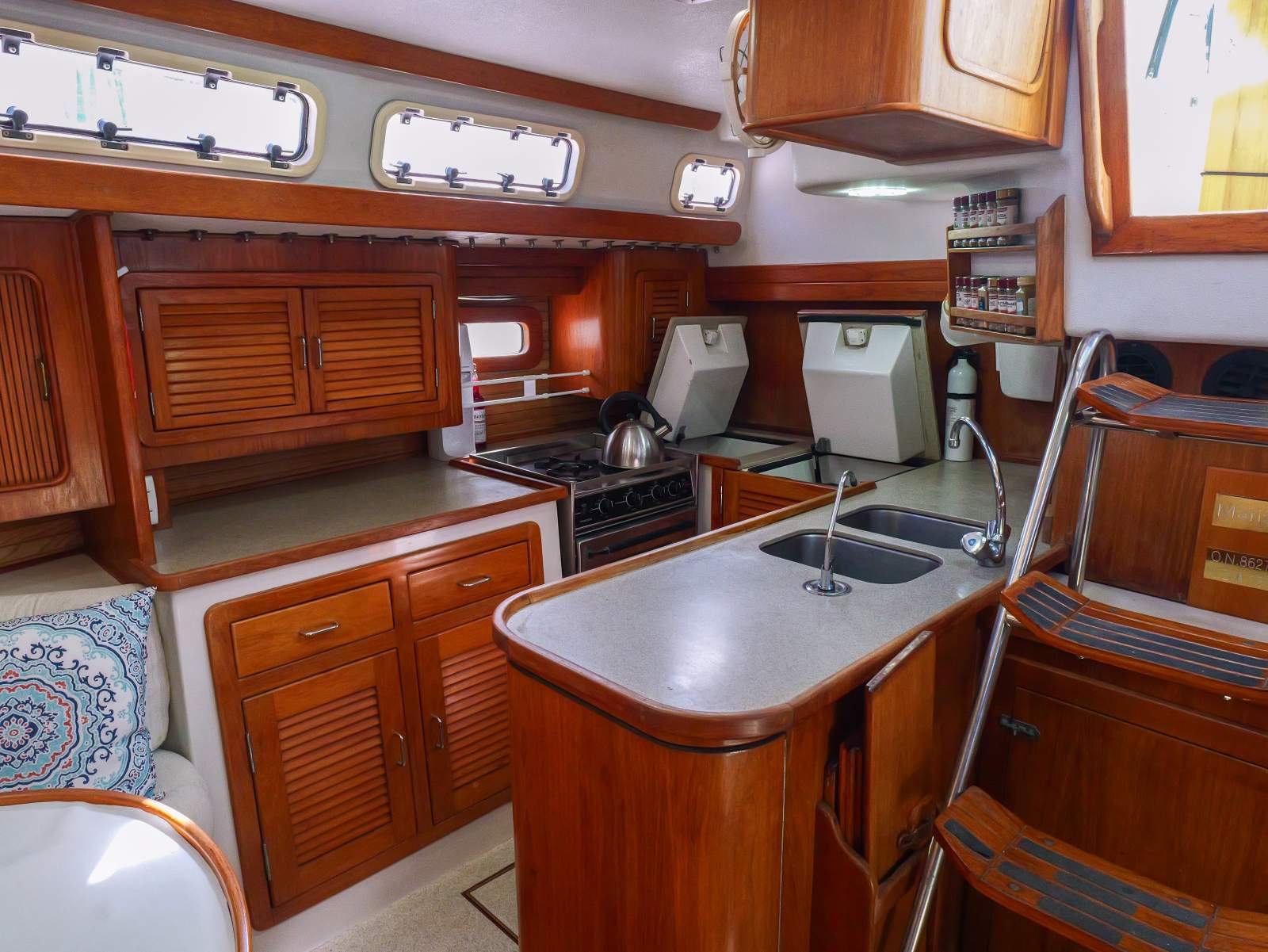 Used Catalina Morgan 45 Brilliant Live-aboard! Blue Water Cruiser! for ...