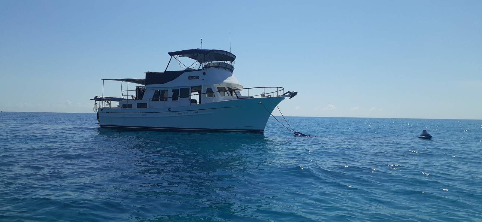 Grand Mariner 36ft - Classic Fly Bridge Cruiser