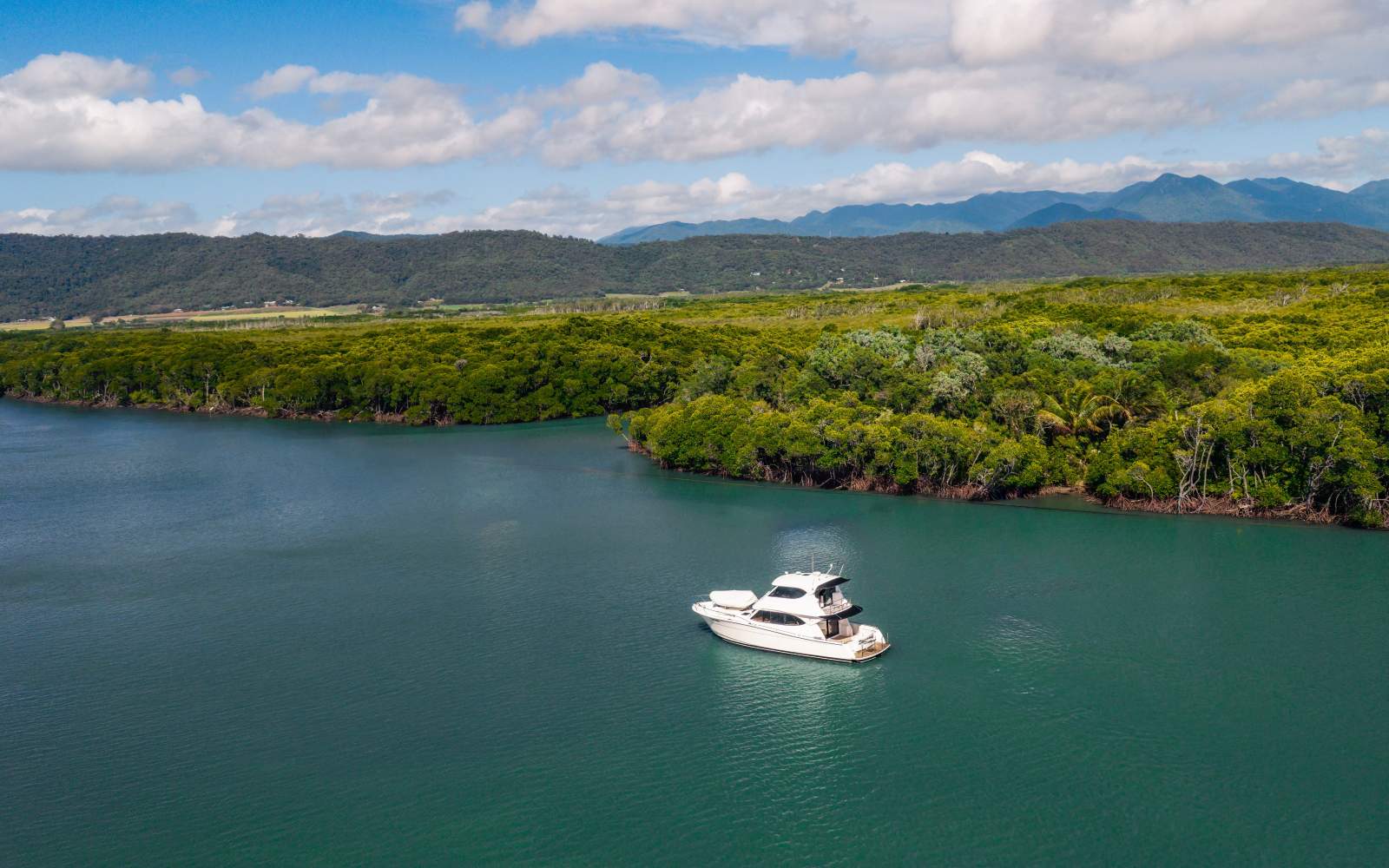 Maritimo M48 Motor Yacht
