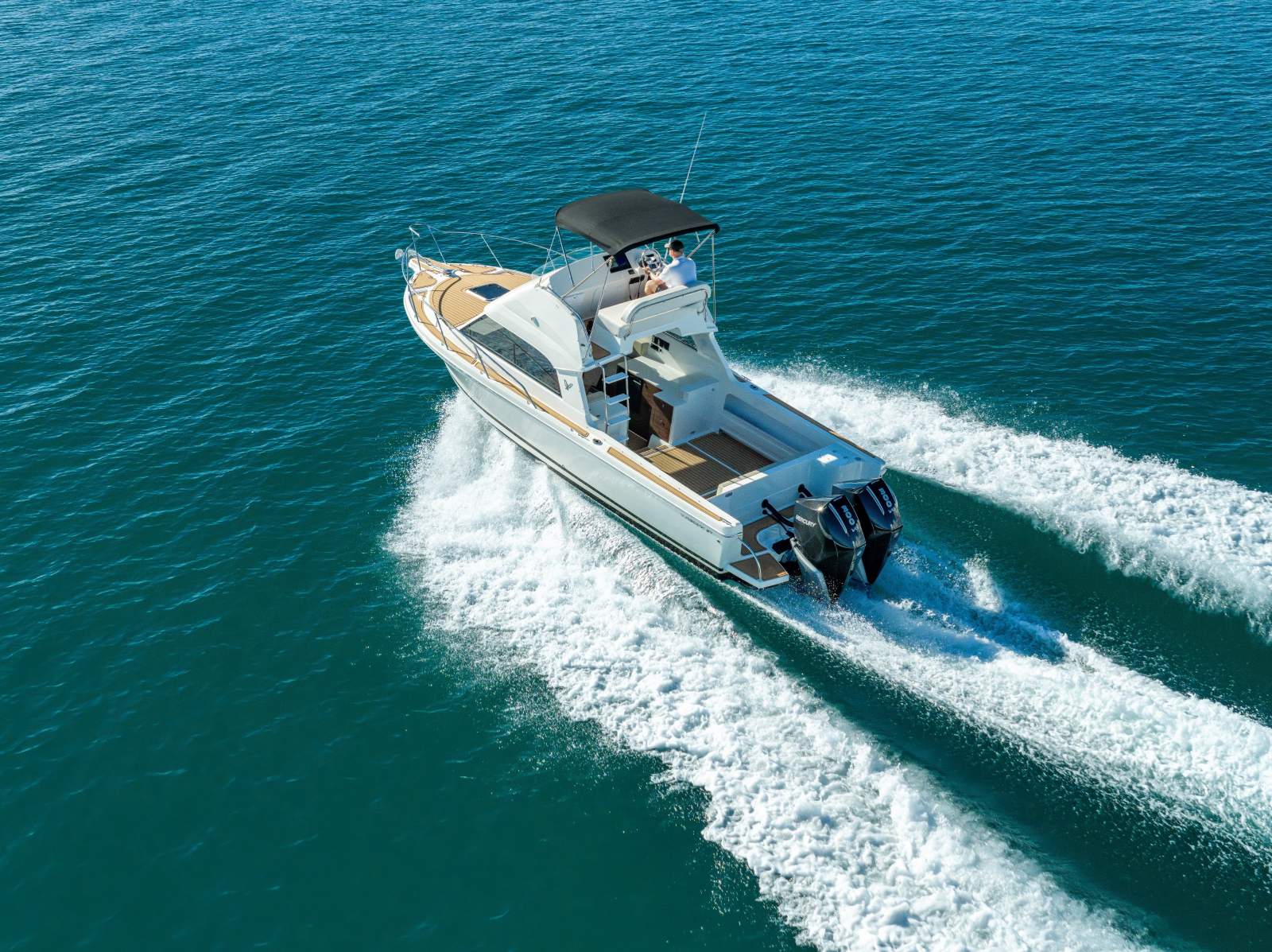 Caribbean 27 Flybridge Cruiser