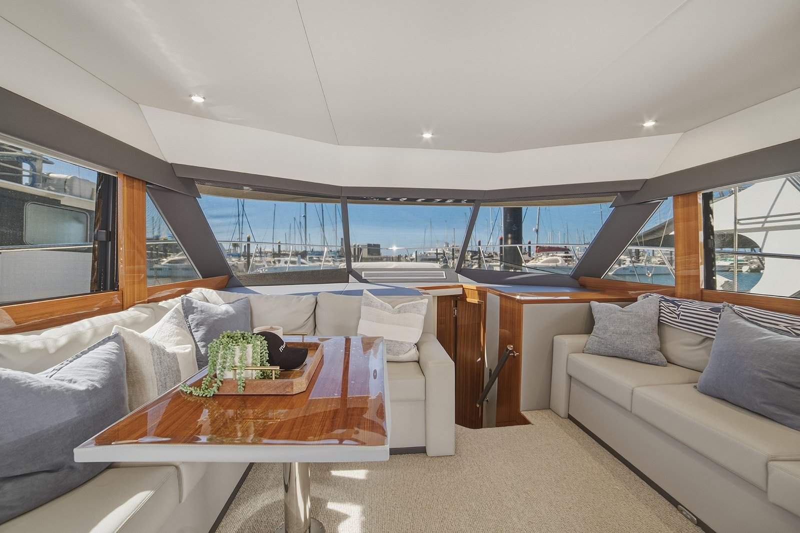 Maritimo M51 Cruising Motoryacht 2020