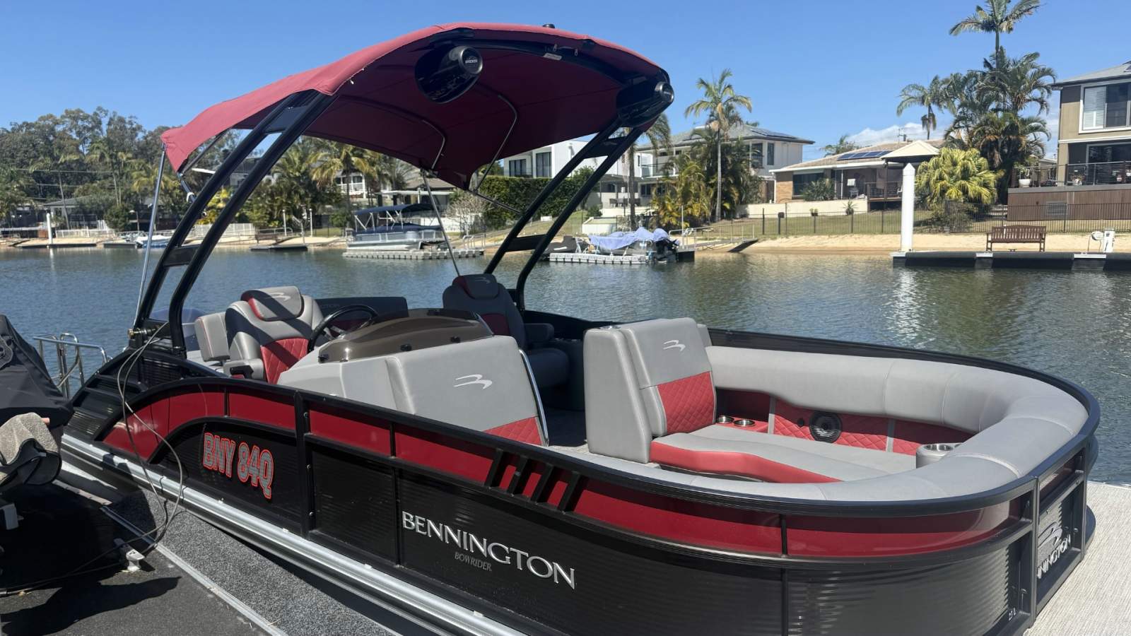 Bennington Pontoon Boat 23 L