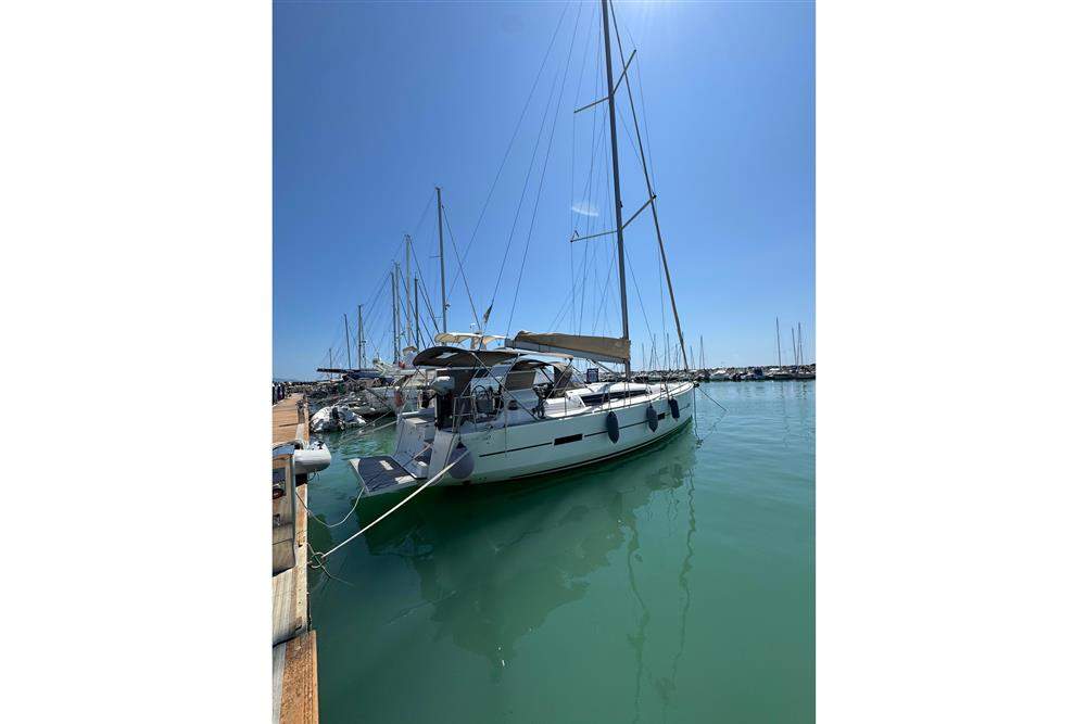 Dufour 460