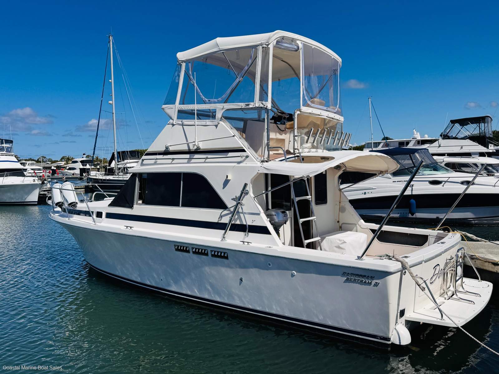 Bertram Caribbean 31 Flybridge Cruiser