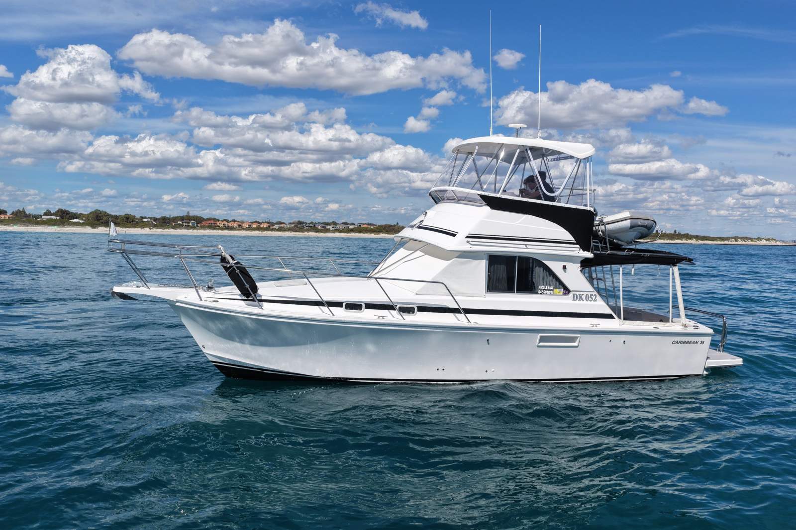 Caribbean 35 Flybridge Cruiser