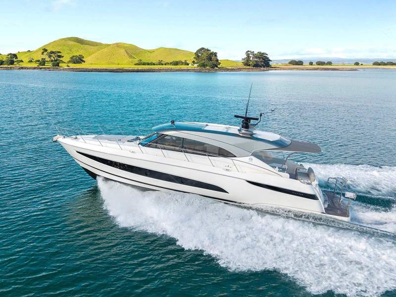 Riviera 5400 Sport Yacht Platinum Edition