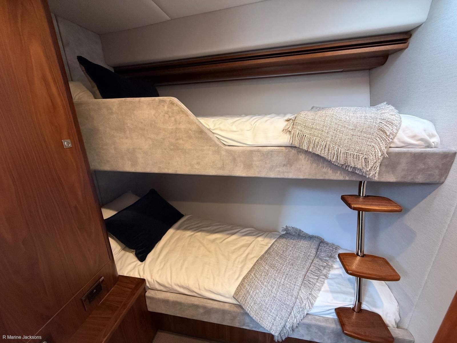  Riviera 5400 Sport Yacht Platinum Edition Boat Brokers of Tasmania