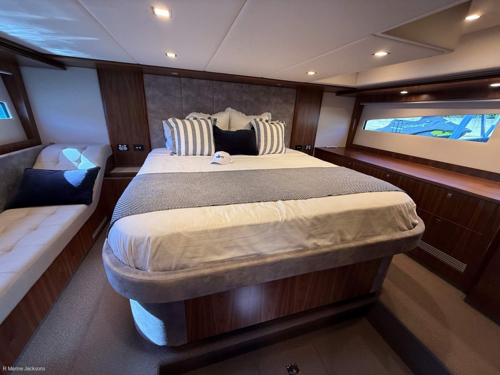  Riviera 5400 Sport Yacht Platinum Edition Boat Brokers of Tasmania