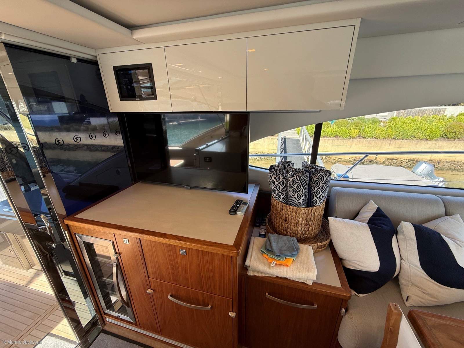  Riviera 5400 Sport Yacht Platinum Edition Boat Brokers of Tasmania