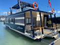 Noosa Cat House Boat