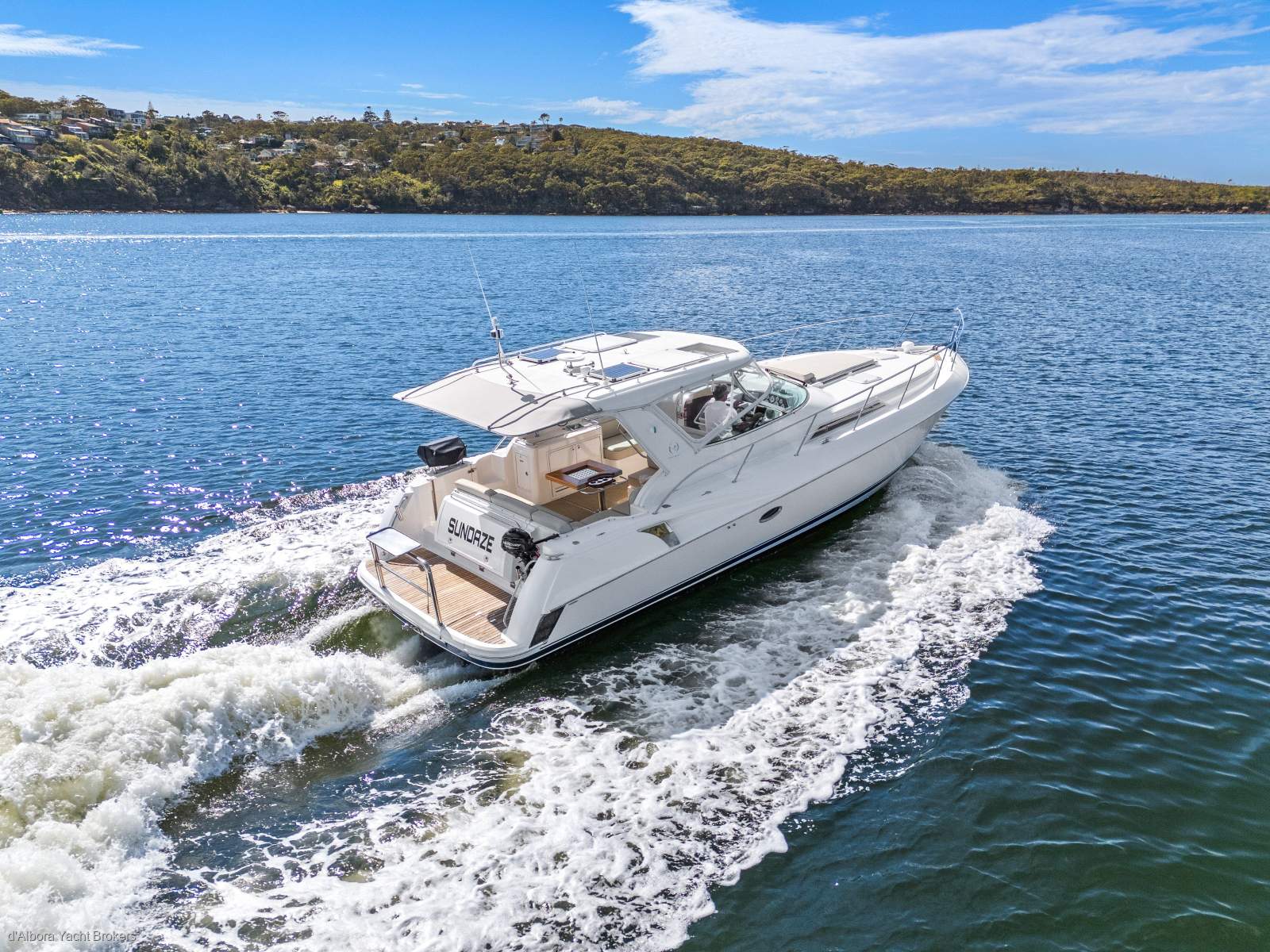 Riviera M400