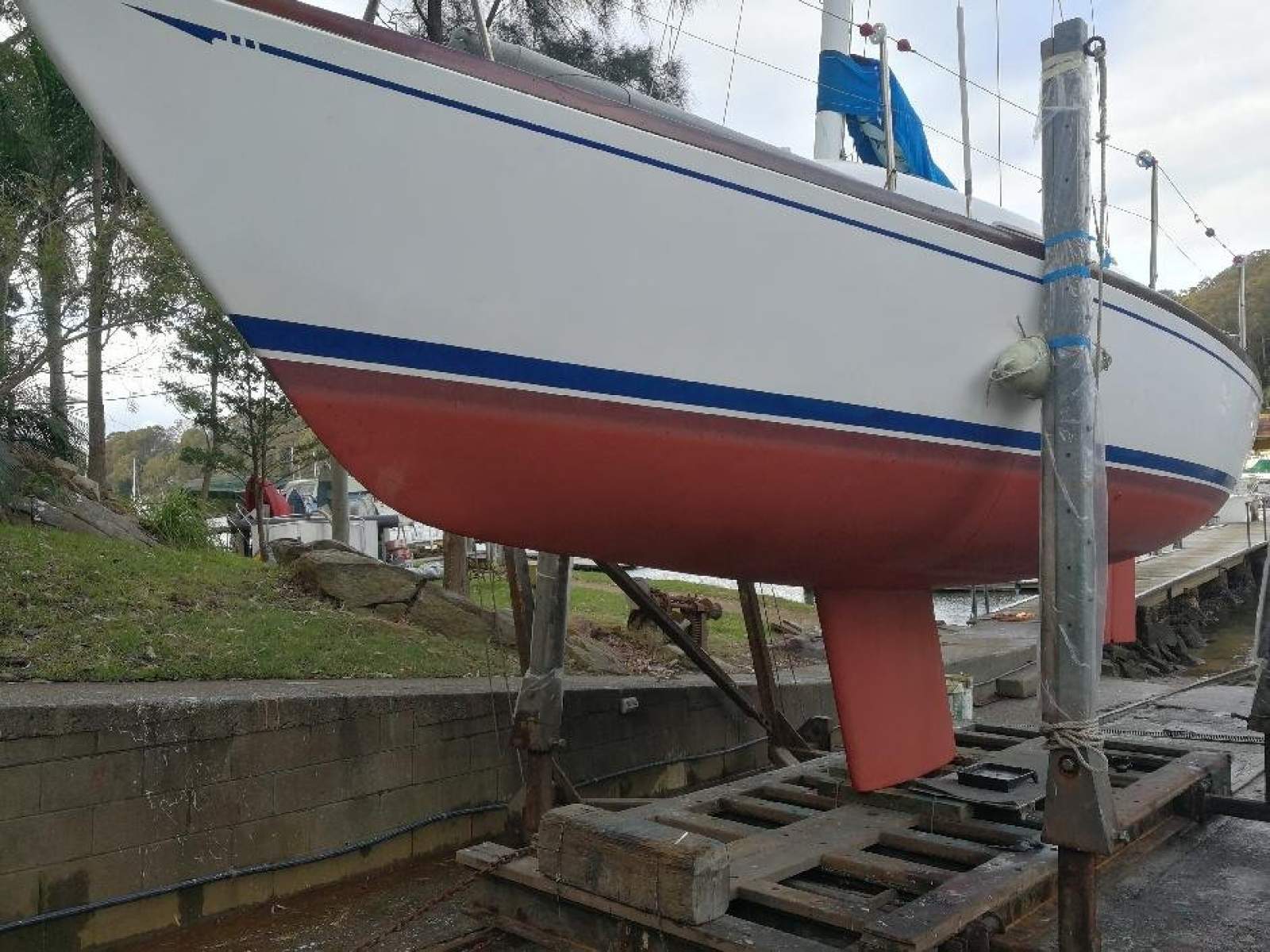 Triton 28