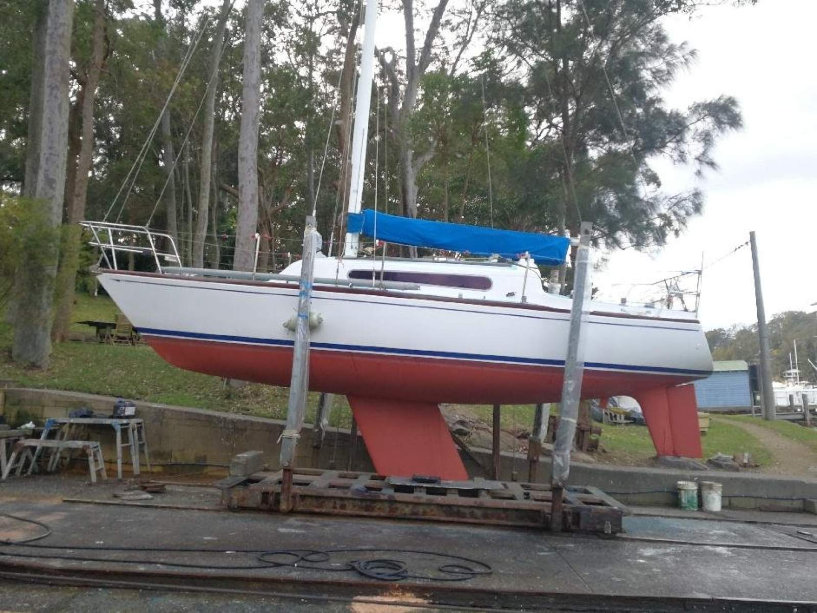Triton 28