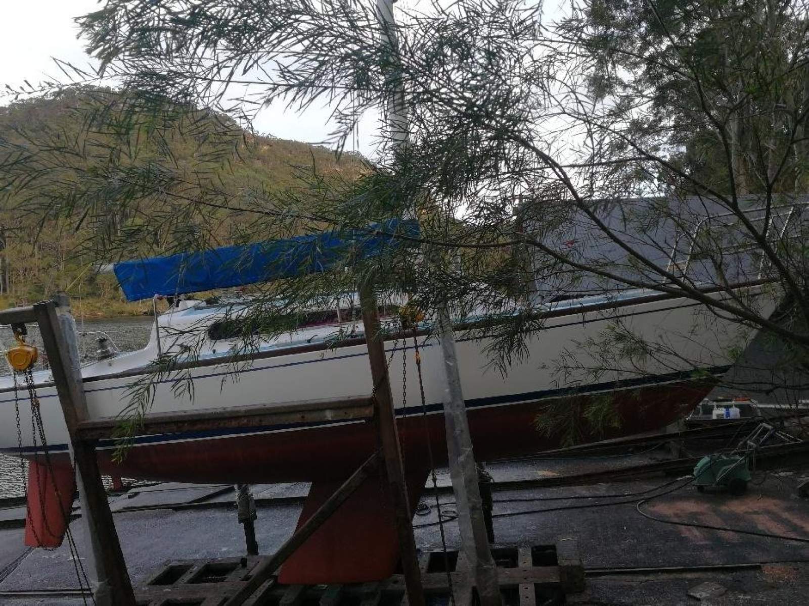 Triton 28