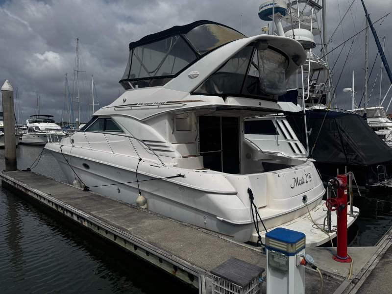 Sea Ray 400 Sedan Bridge