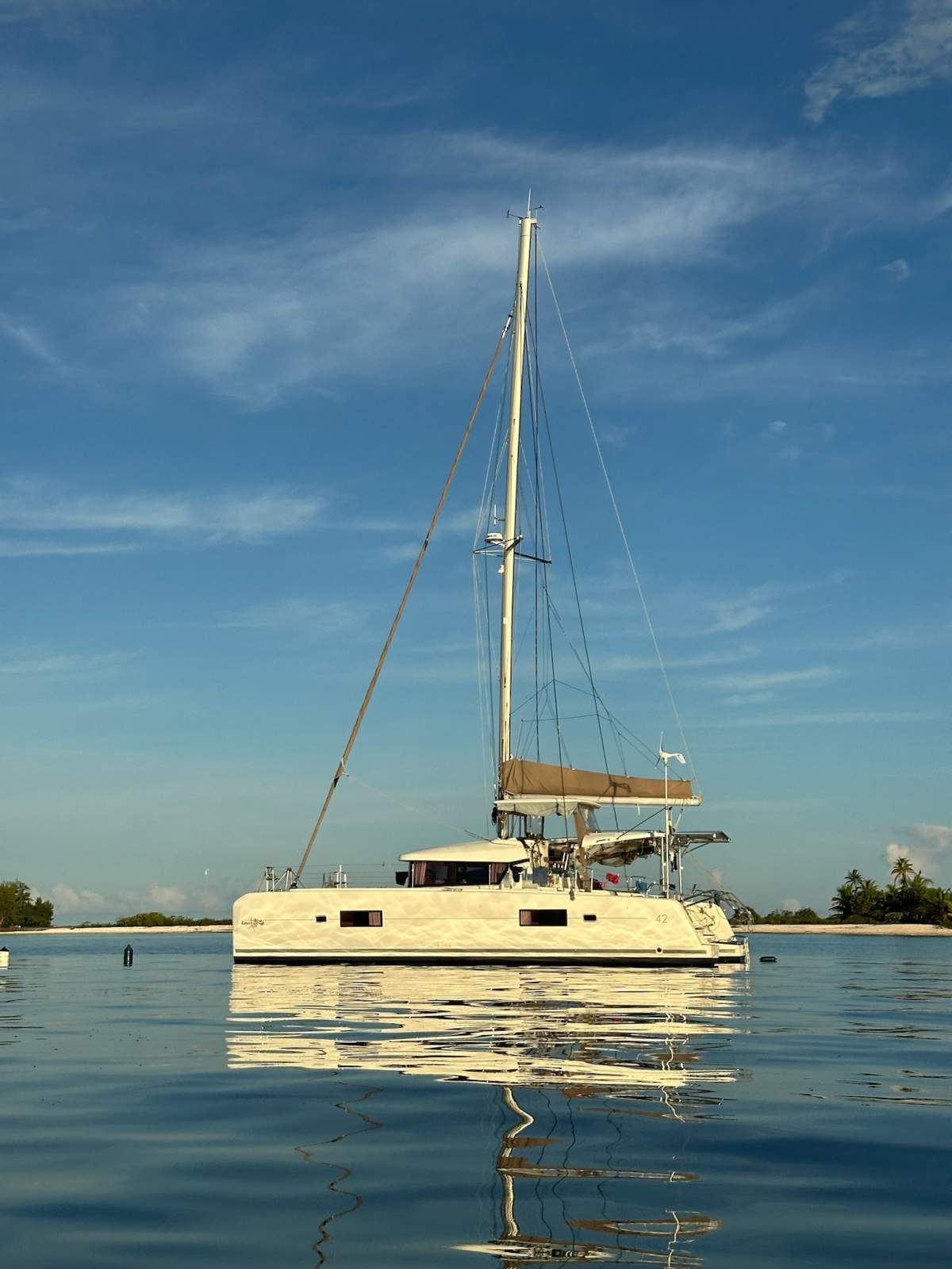 Lagoon 42 Owner's version