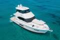 Riviera 52 Enclosed Flybridge