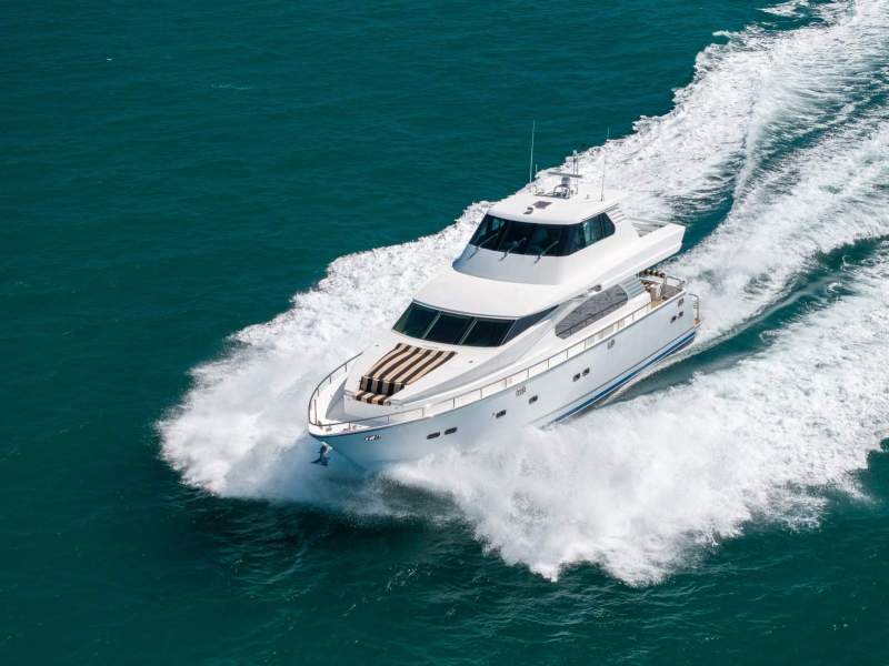 Horizon Yacht E70 Skylounge