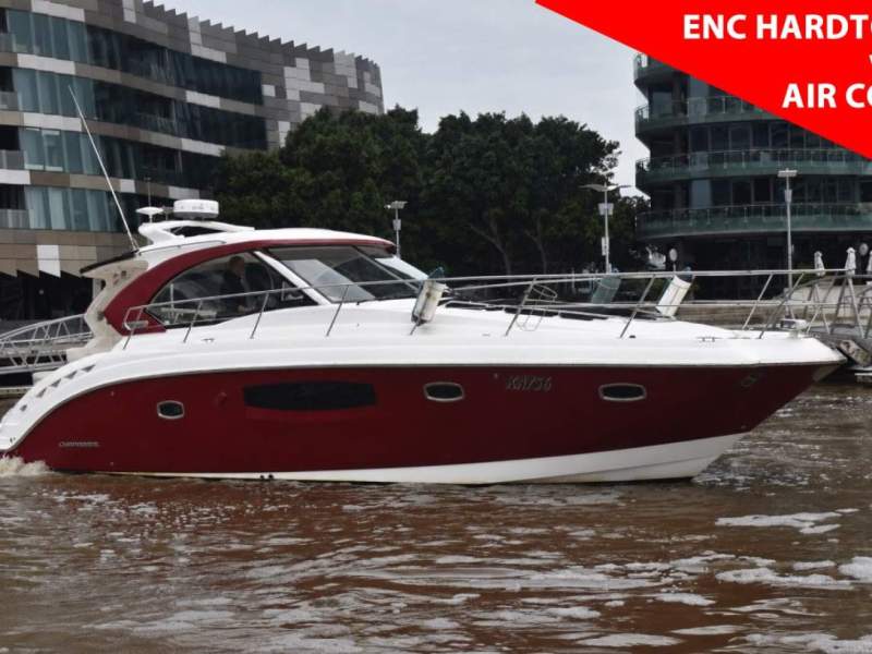 Chaparral 420 Premiere Sports Yacht - ENCLOSED HARDTOP WITH AIR CONDITIONING