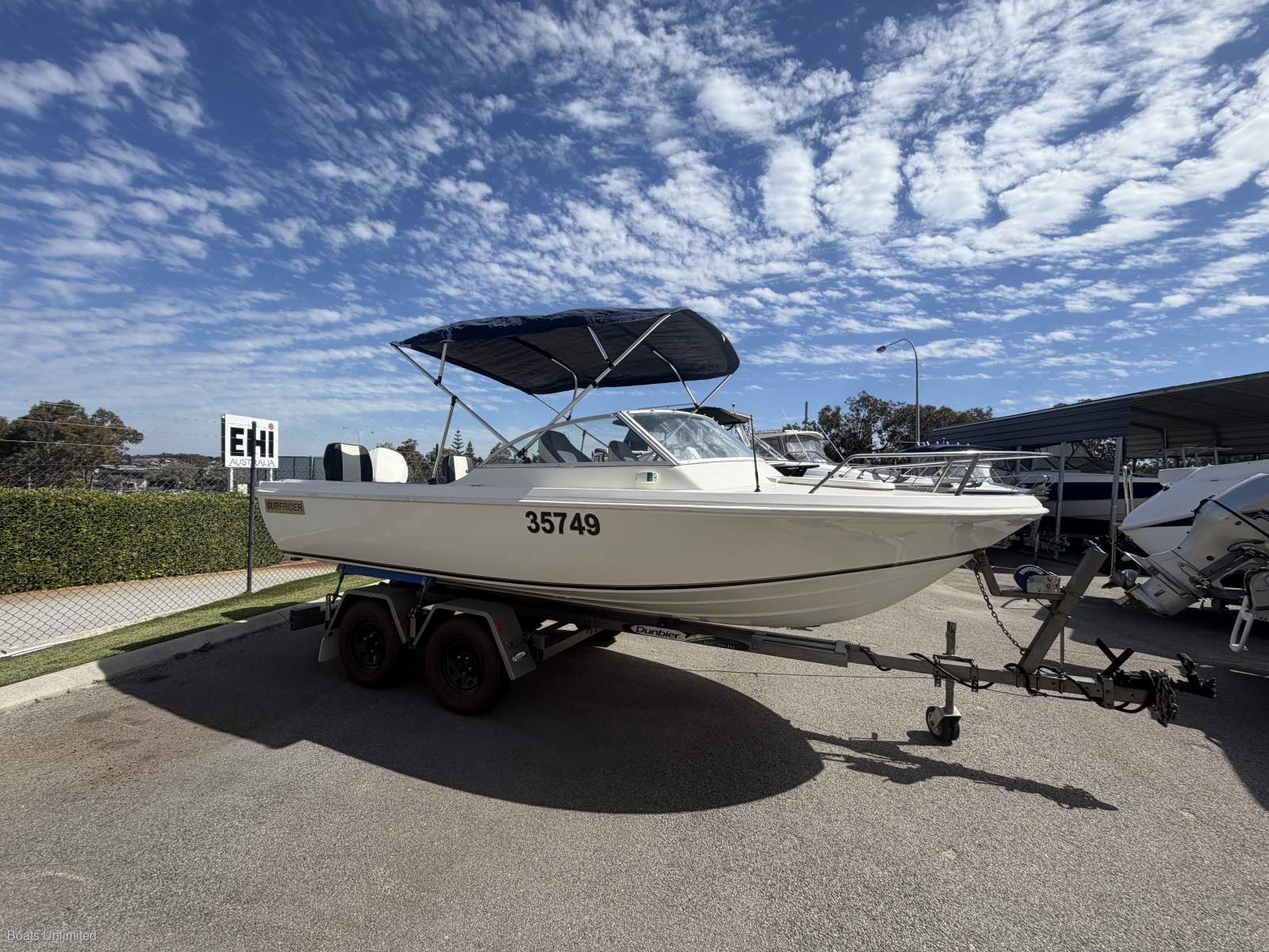 Surfrider 5.4m Cabin
