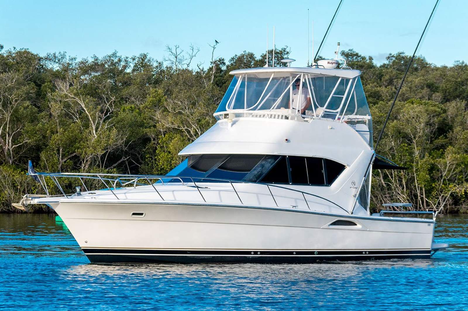 Riviera 3850 Open Flybridge