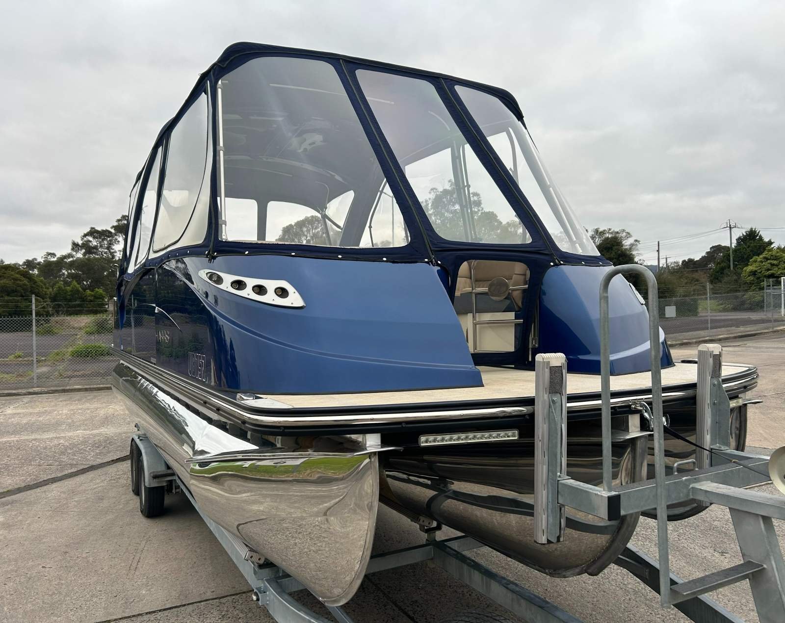 Harris Crowne 250