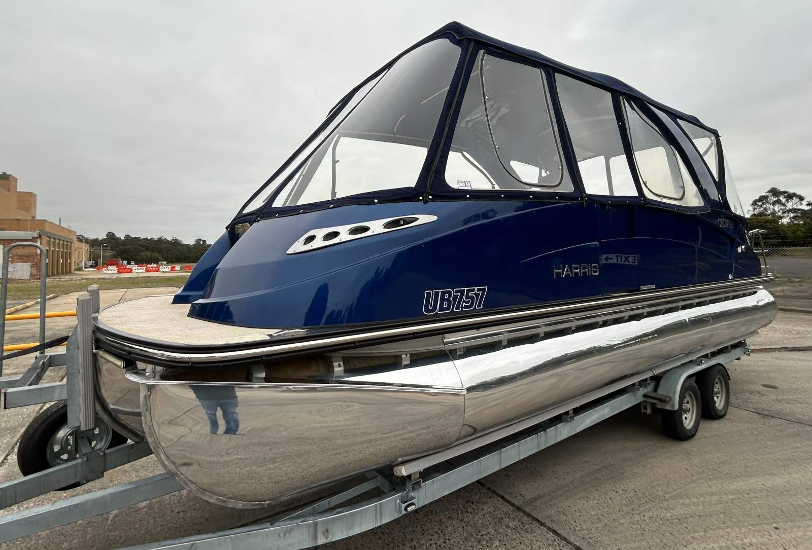 Harris Crowne 250
