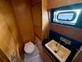Nautitech 46 Open:Stb fwd bathroom