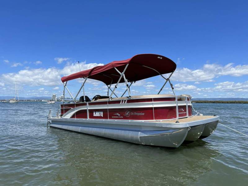 Bennington Pontoon Boat 24 S