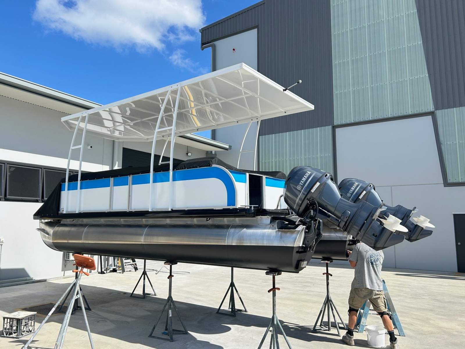 Runaway Bay Pontoon Boats Custom Build Twin Engines, Like New!